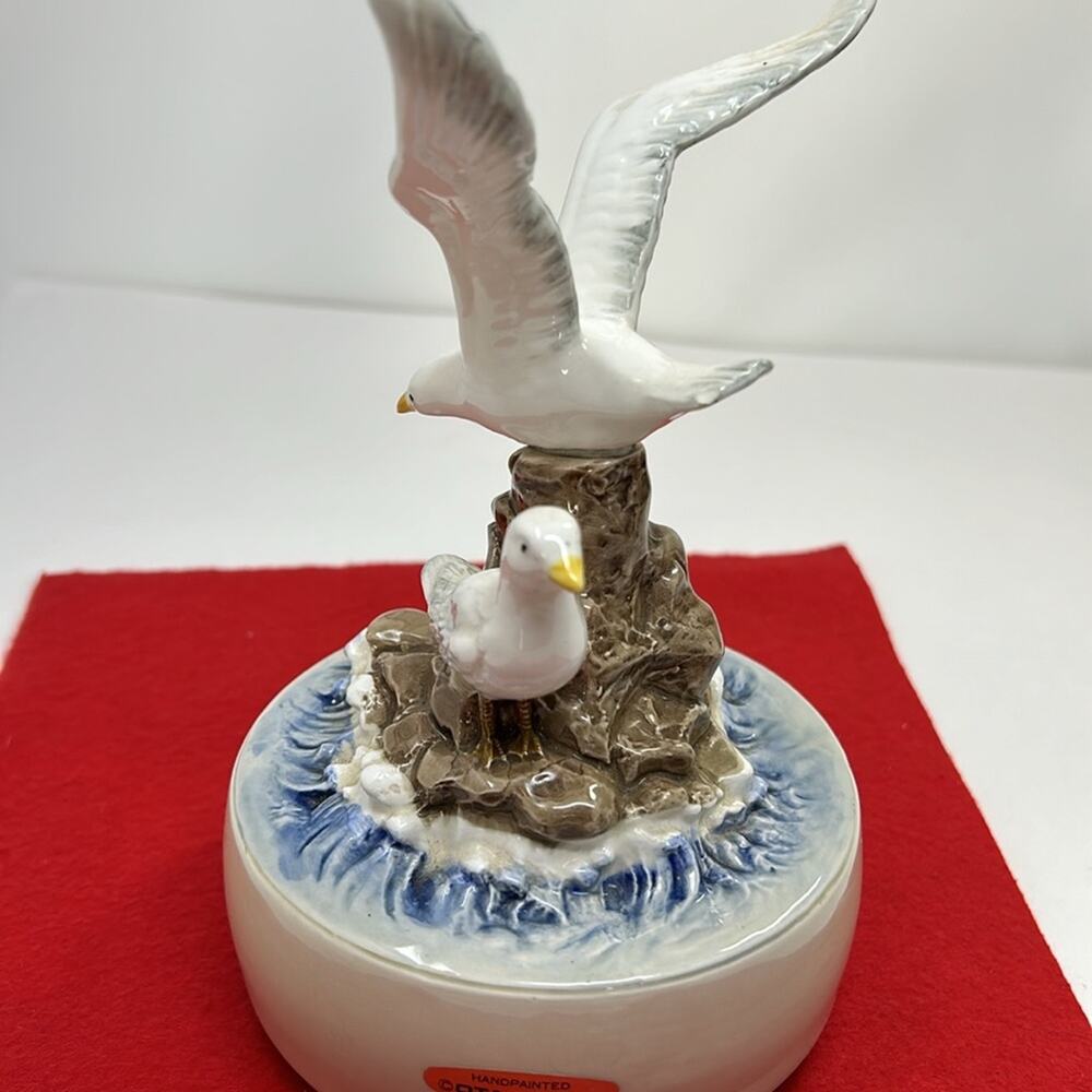 Vintage Otagiri Japan "Misty" Hand Painted Seagulls Music Box - Picture 2 of 10